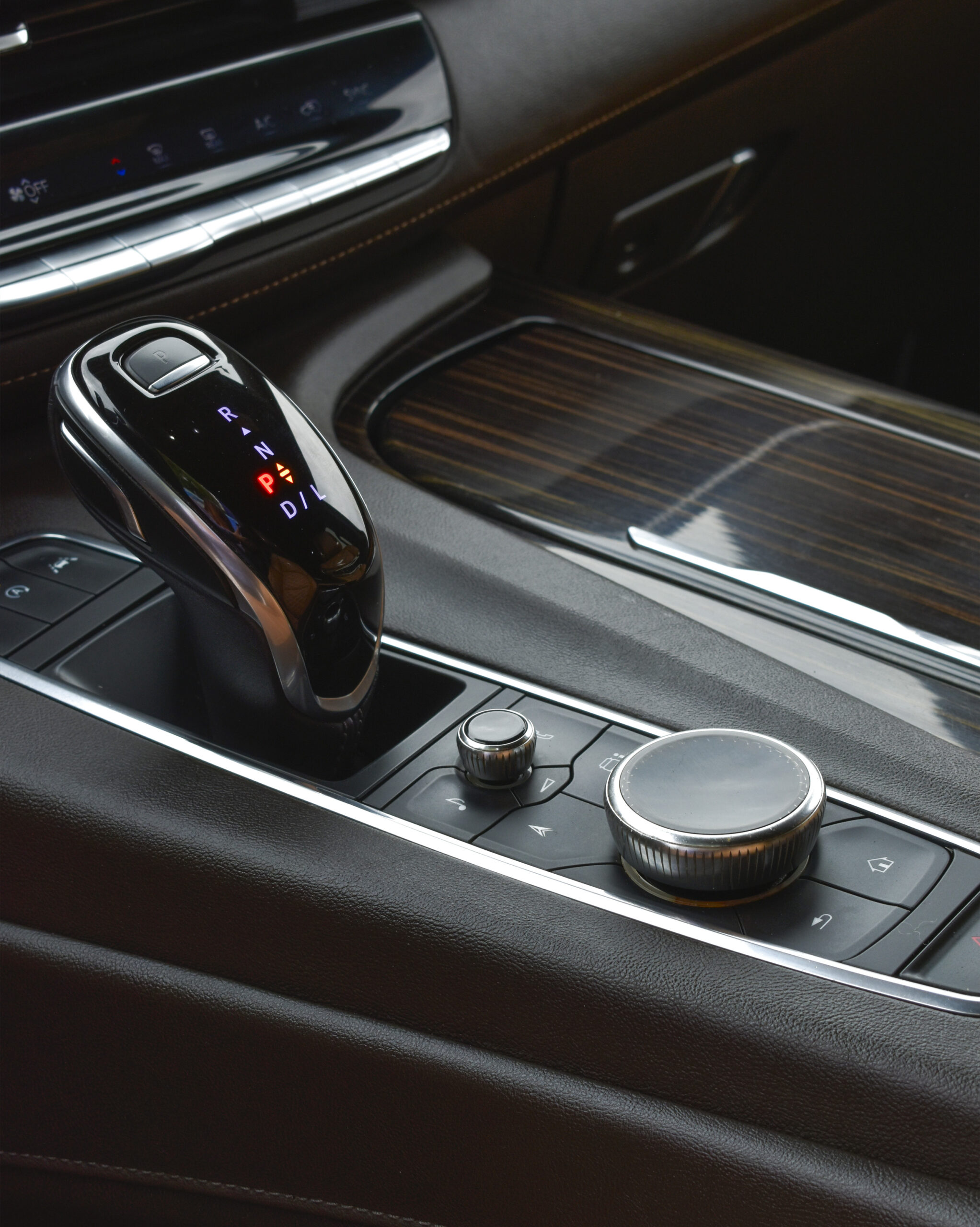 CADILLAC ESCALADE PAQ. C 2021