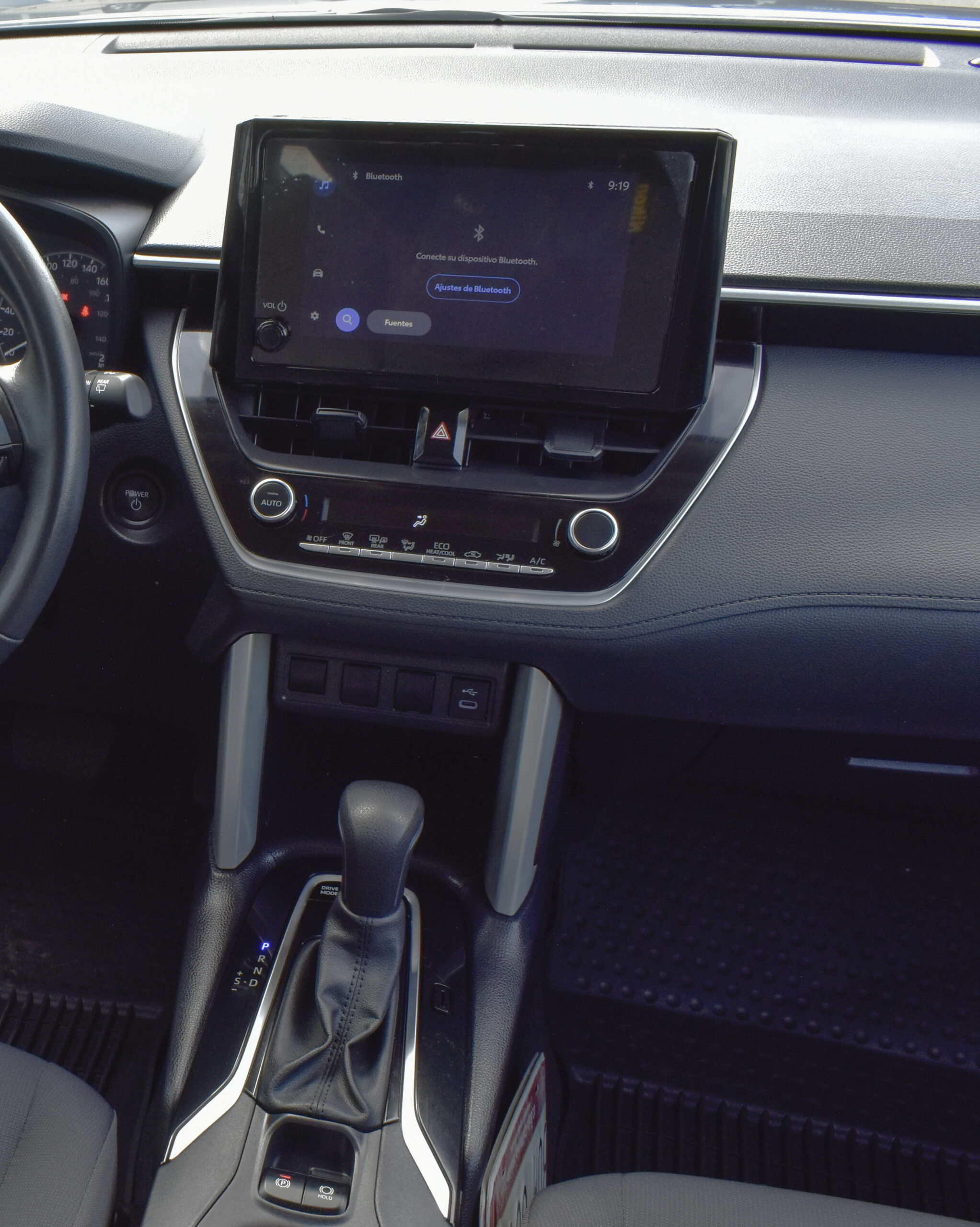 TOYOTA COROLLA CROSS LE HYB 2024