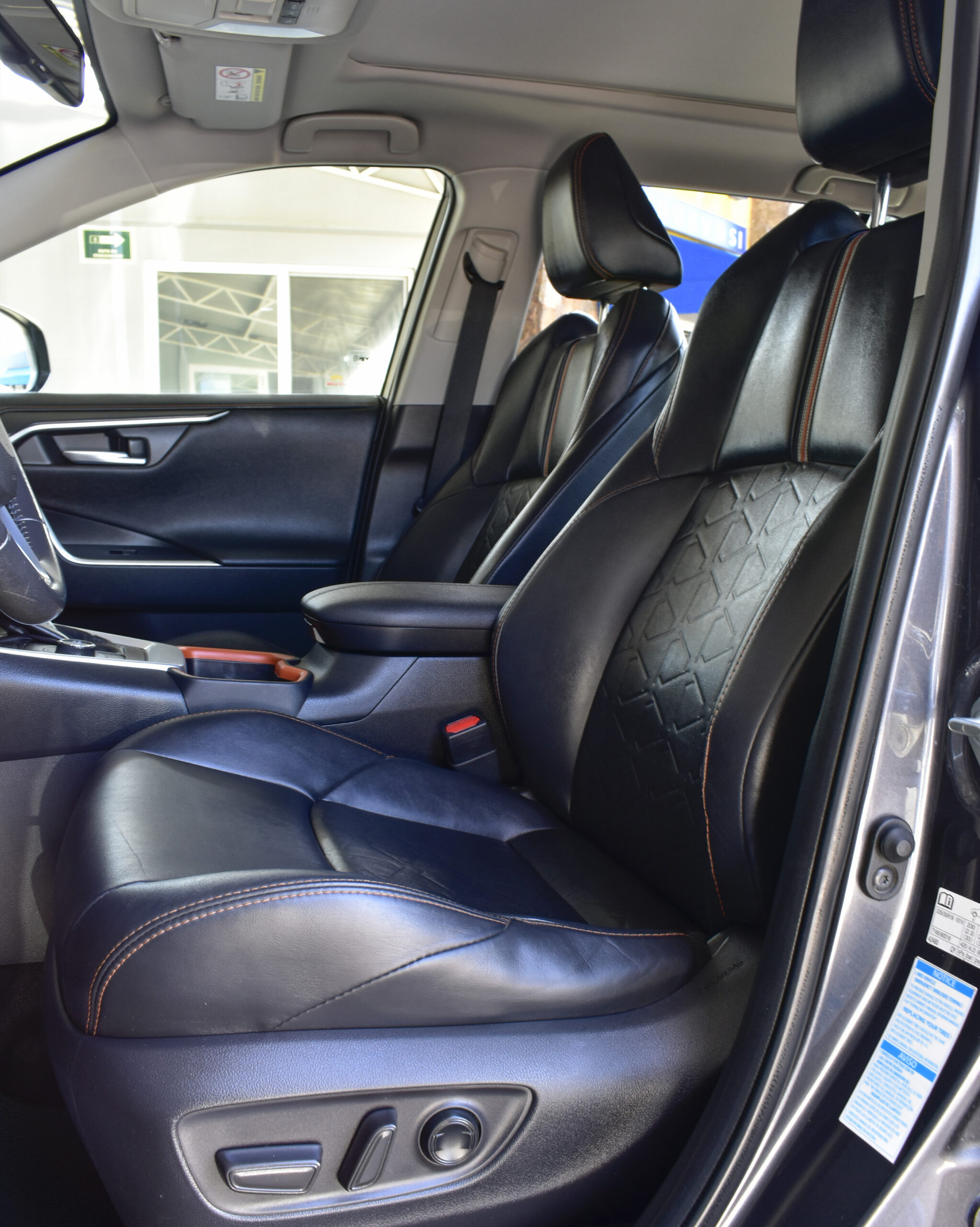 TOYOTA RAV4 ADVENTURE 2020