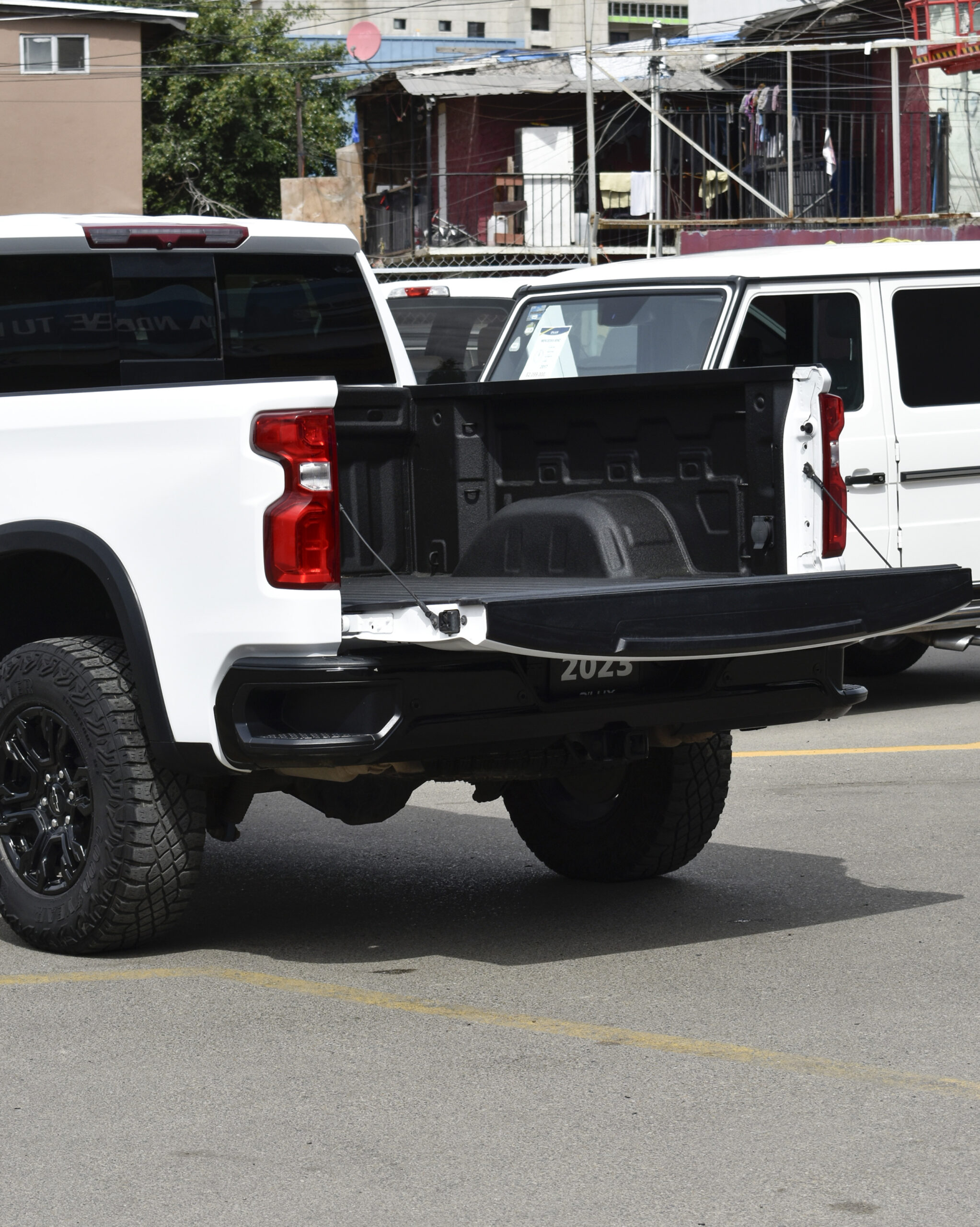 CHEVROLET CHEYENNE ZR2 2023