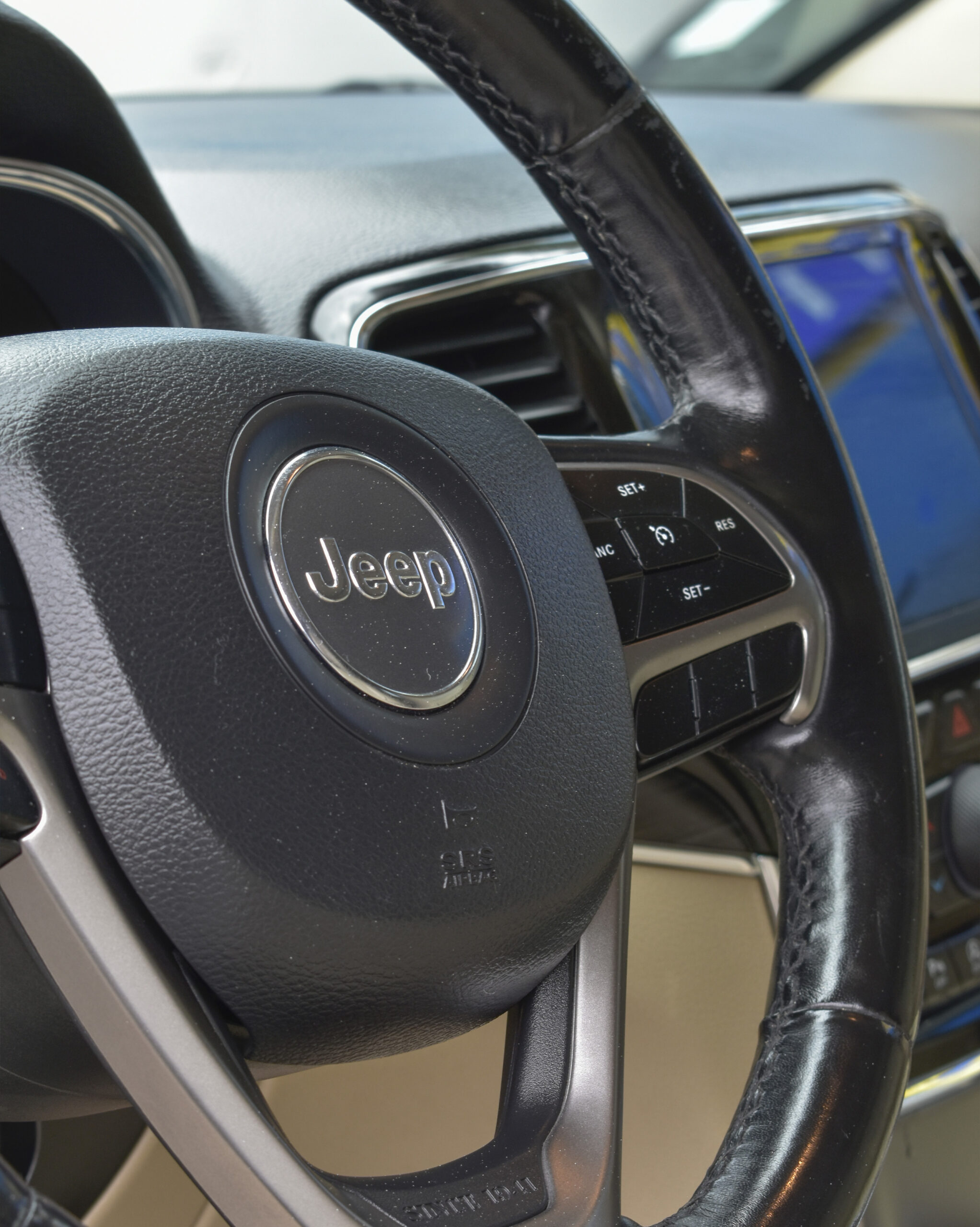 JEEP GRAND CHEROKEE LIMITED LUJO 2019