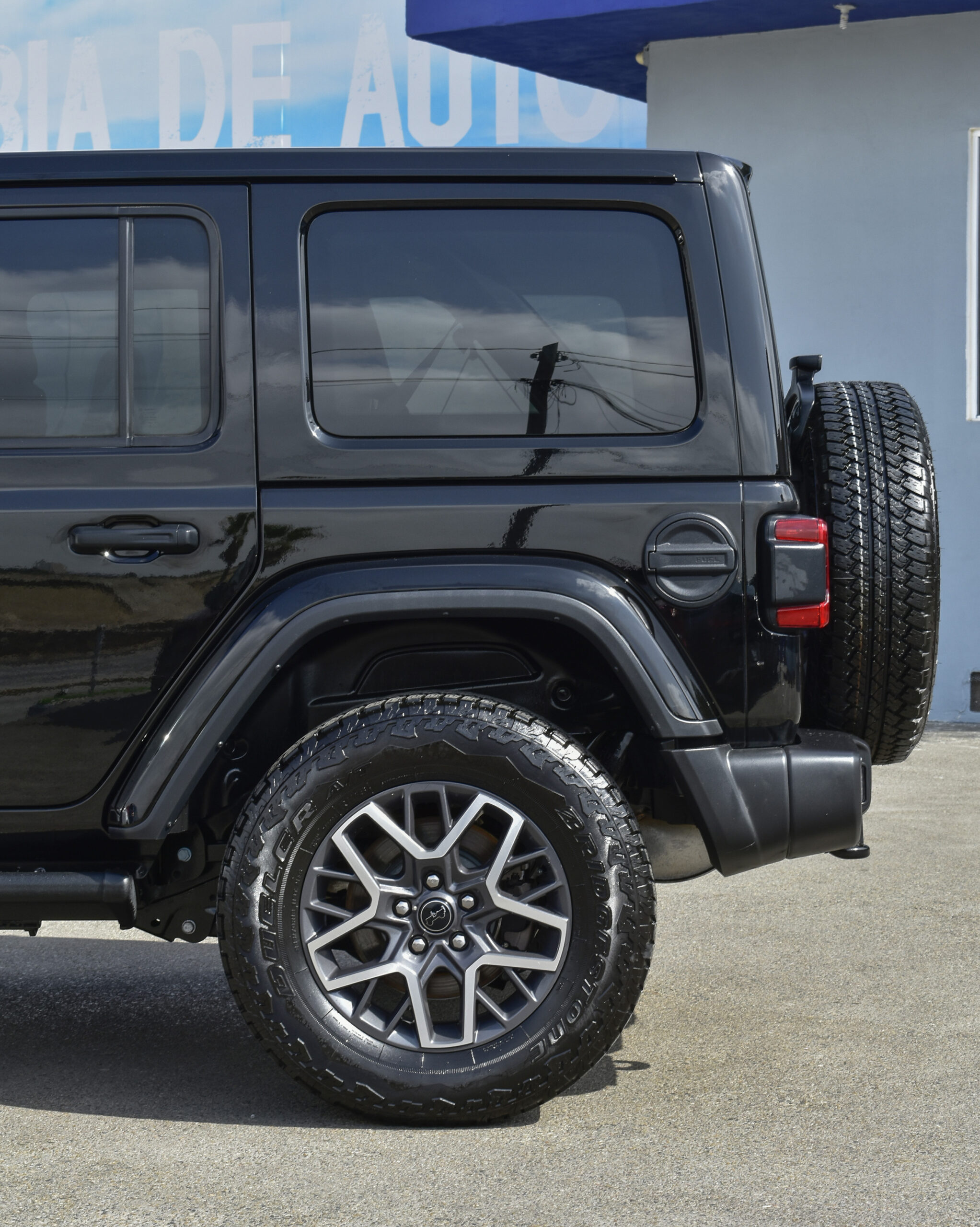JEEP WRANGLER UNLTD SAHARA 2024