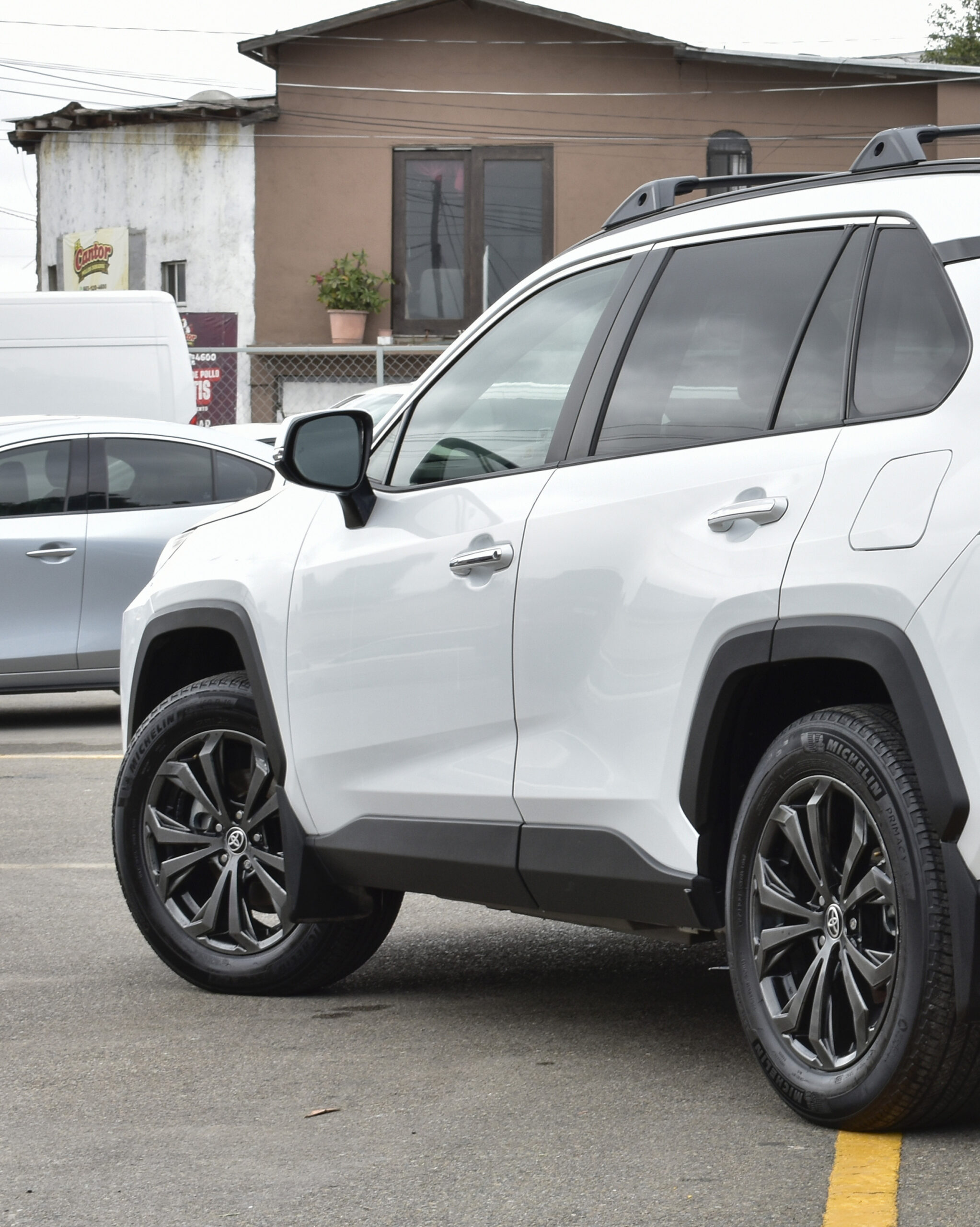 TOYOTA RAV4 LIMITED HV 2023