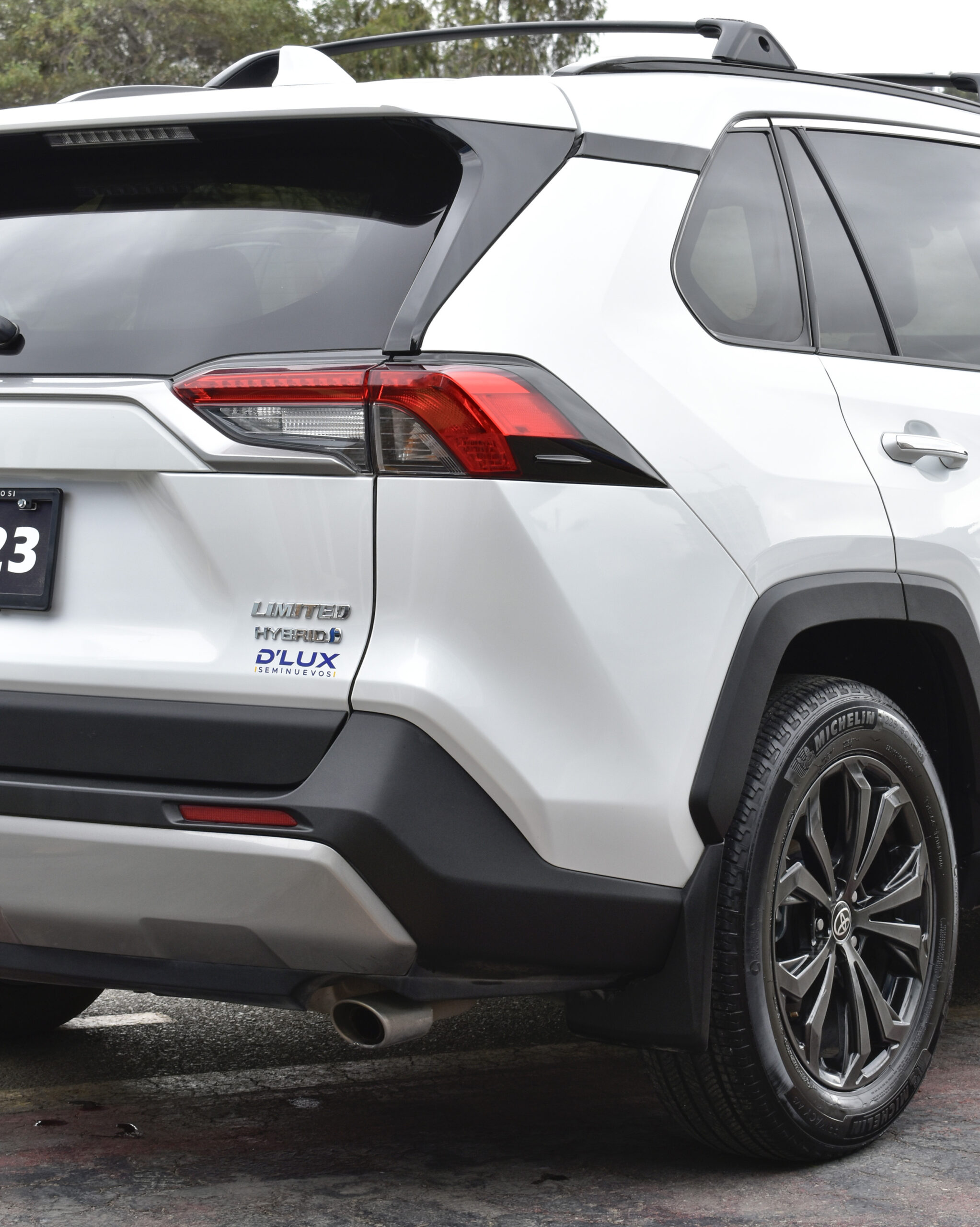 TOYOTA RAV4 LIMITED HV 2023