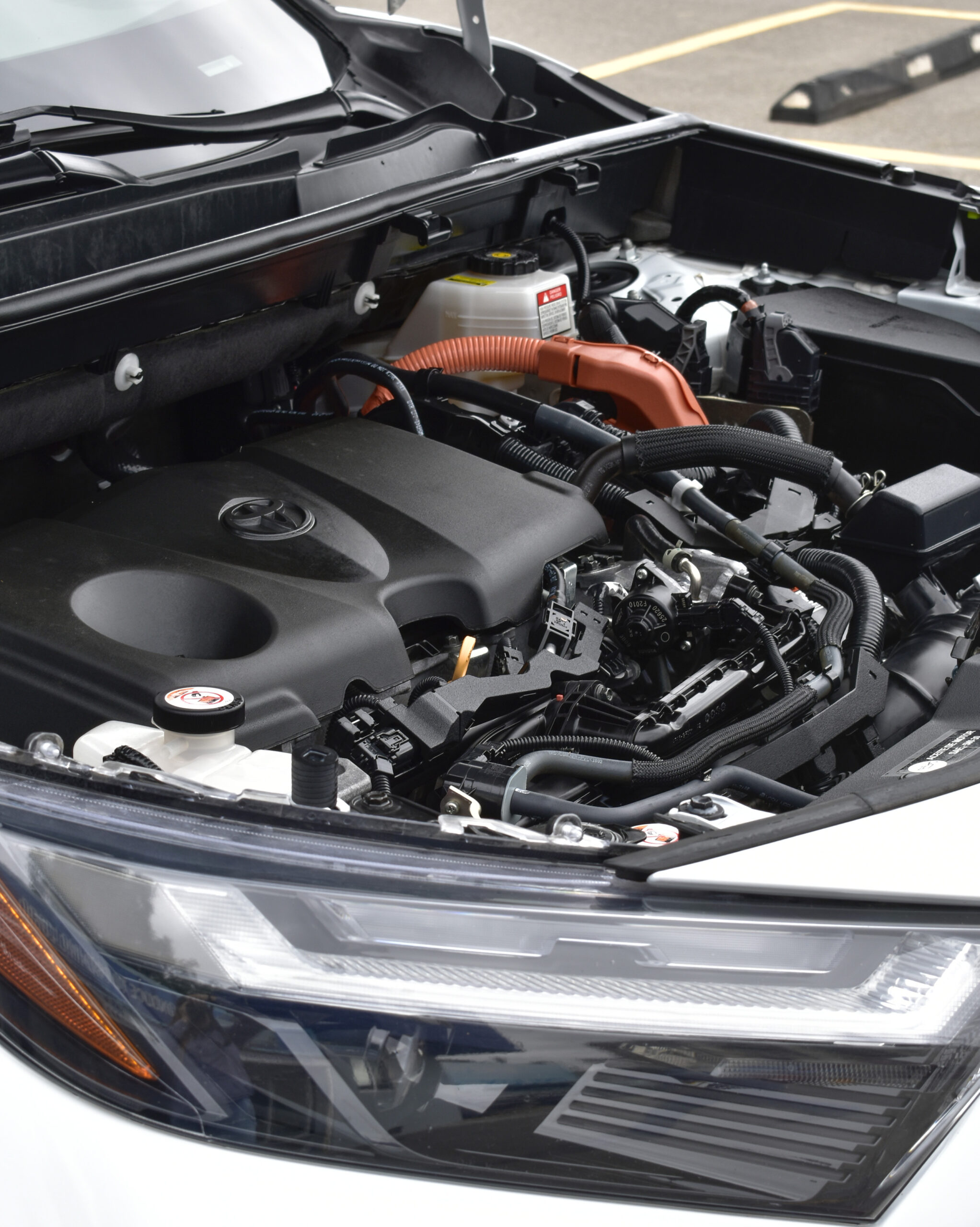 TOYOTA RAV4 LIMITED HV 2023