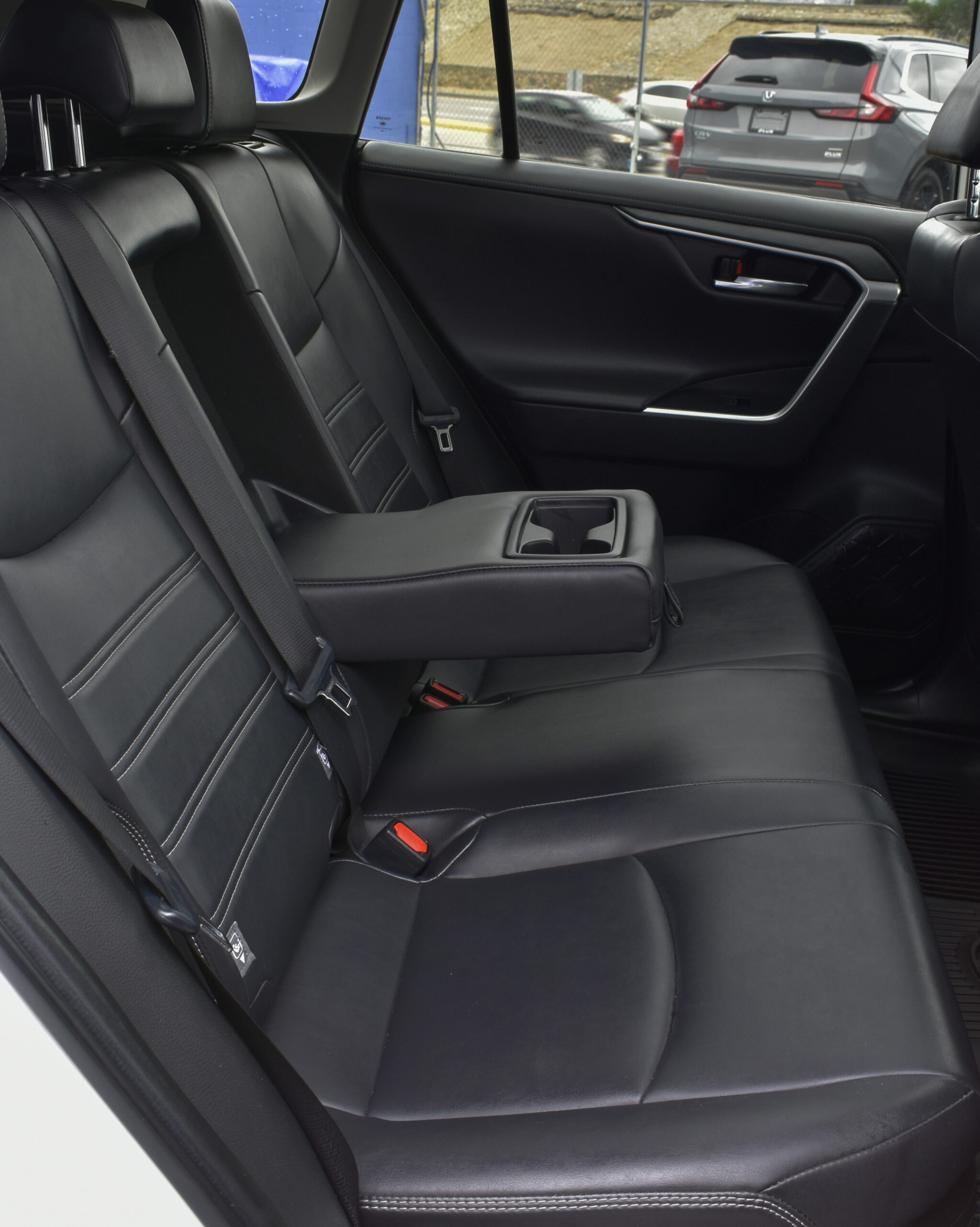 TOYOTA RAV4 LIMITED HV 2023