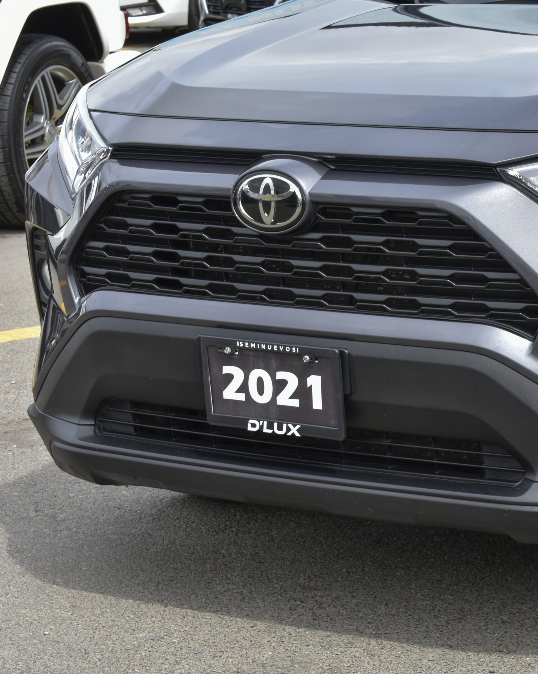TOYOTA RAV4 XLE 2021