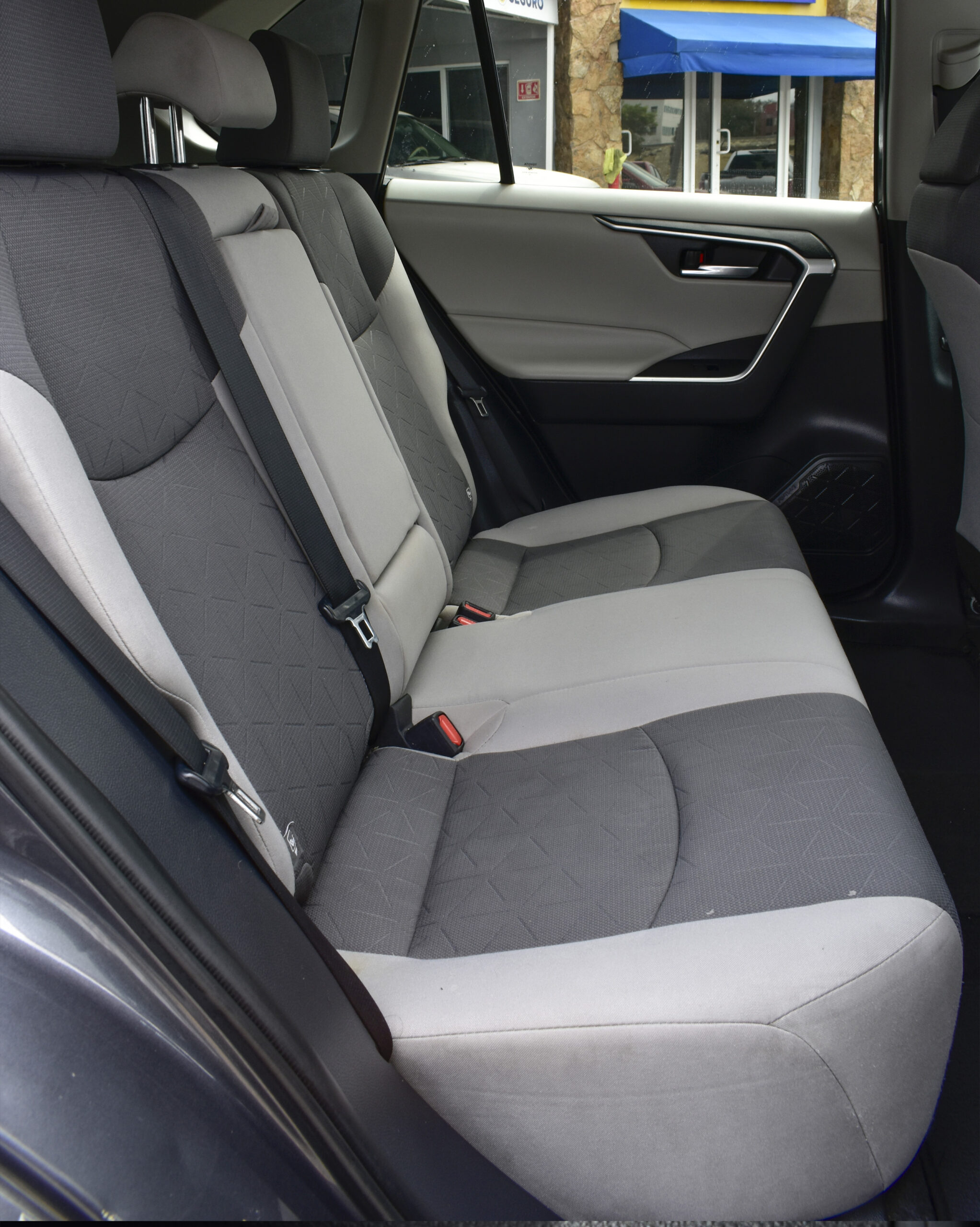 TOYOTA RAV4 XLE 2021
