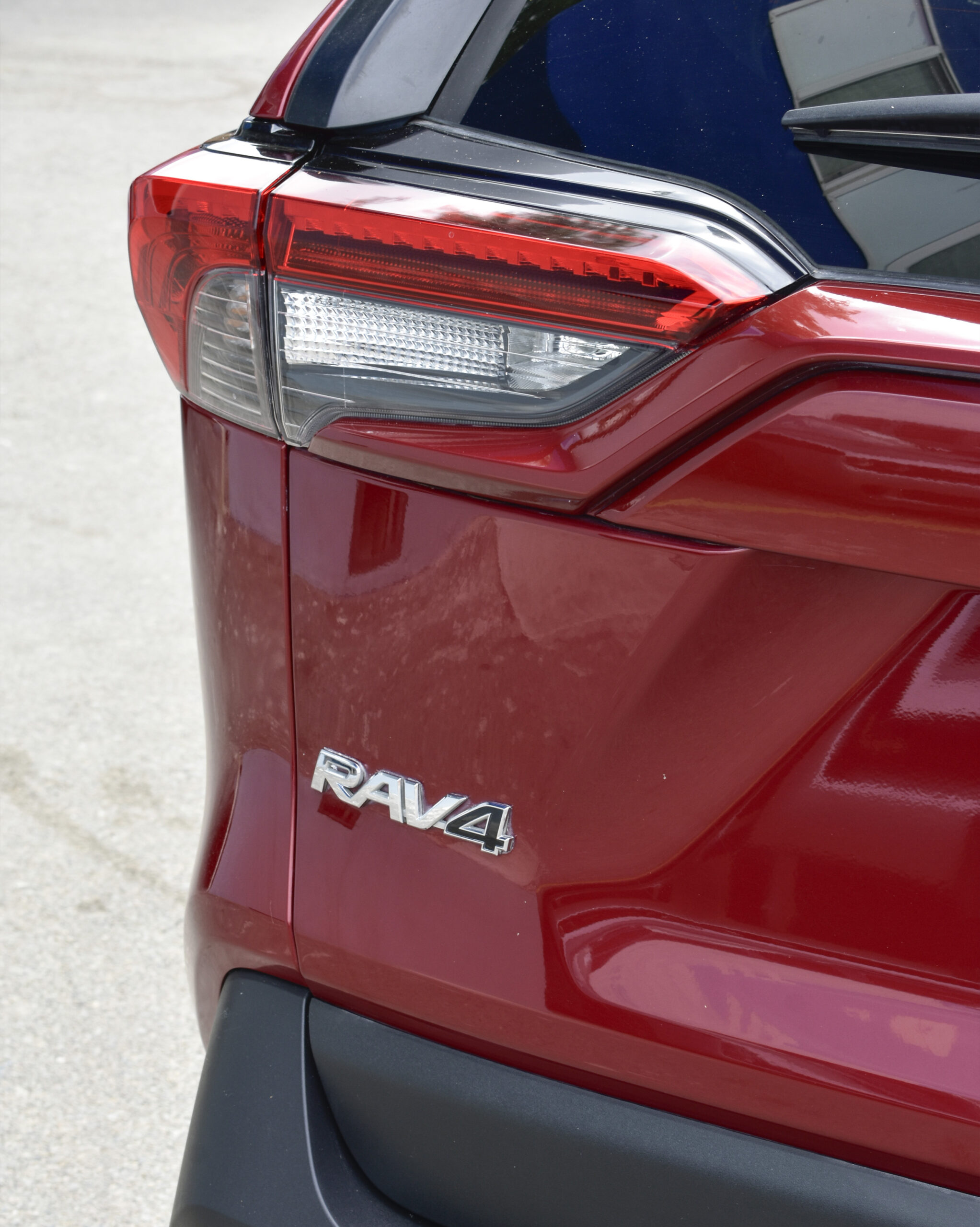 TOYOTA RAV4 XLE 2022
