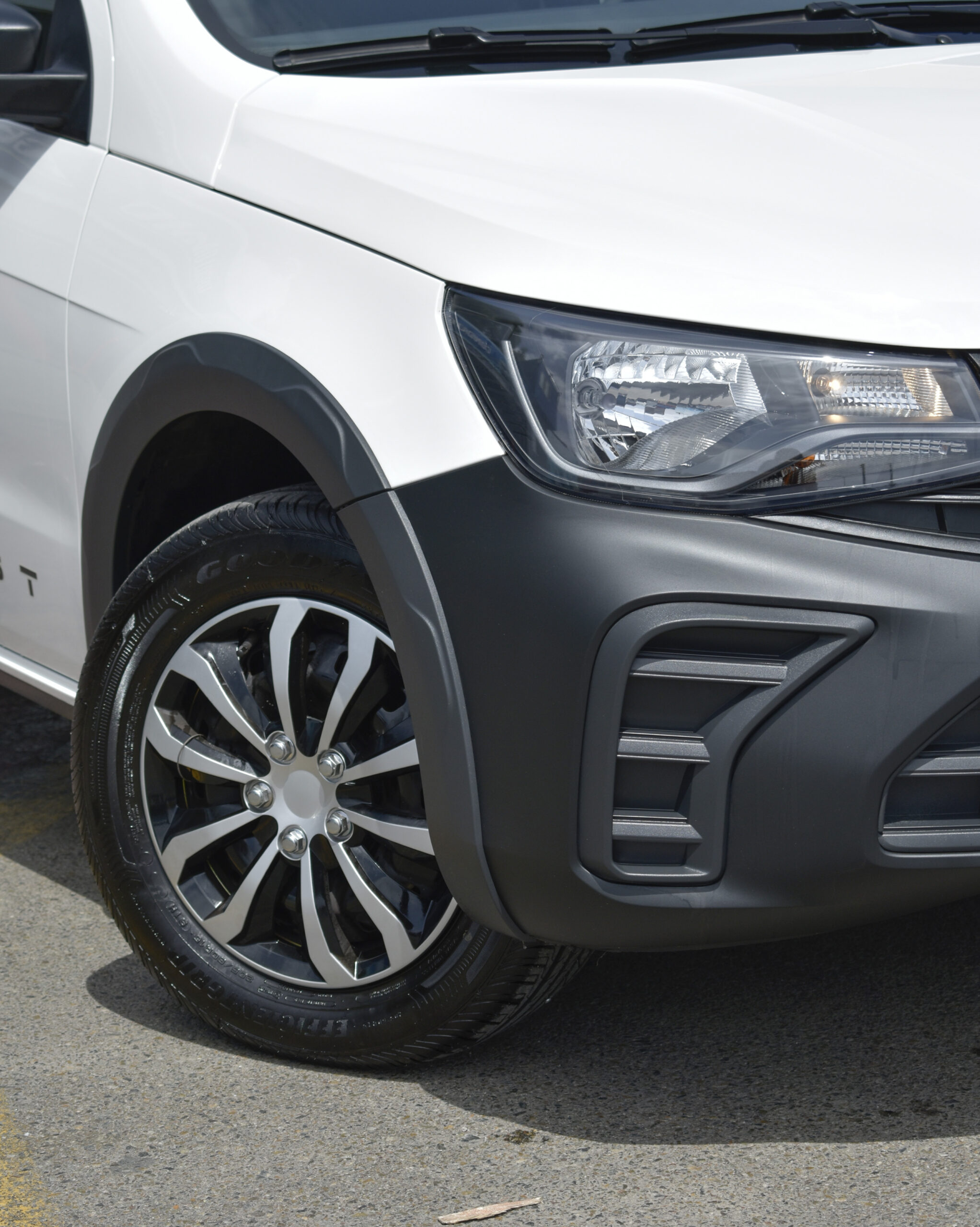VOLKSWAGEN SAVEIRO ROBUST 2025