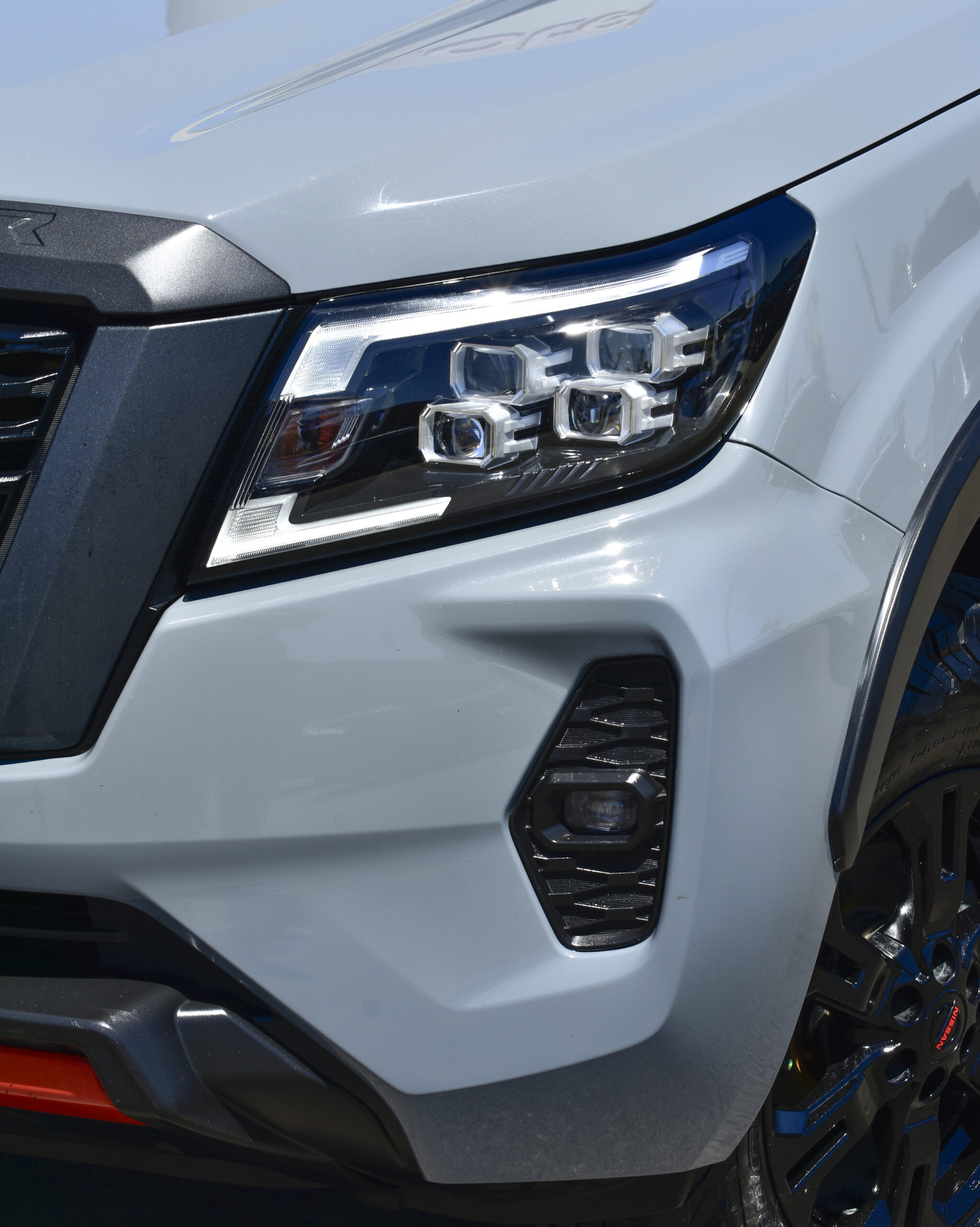 NISSAN FRONTIER PRO-4X 4X4 2021