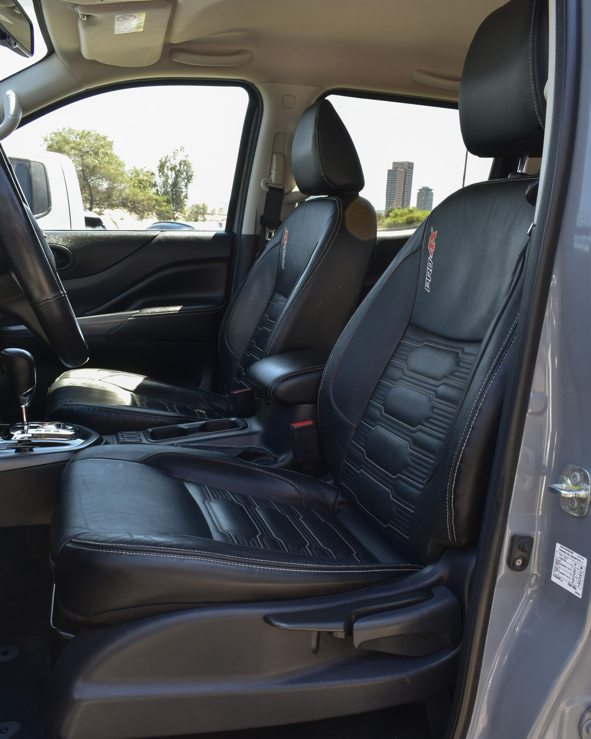 NISSAN FRONTIER PRO-4X 4X4 2021