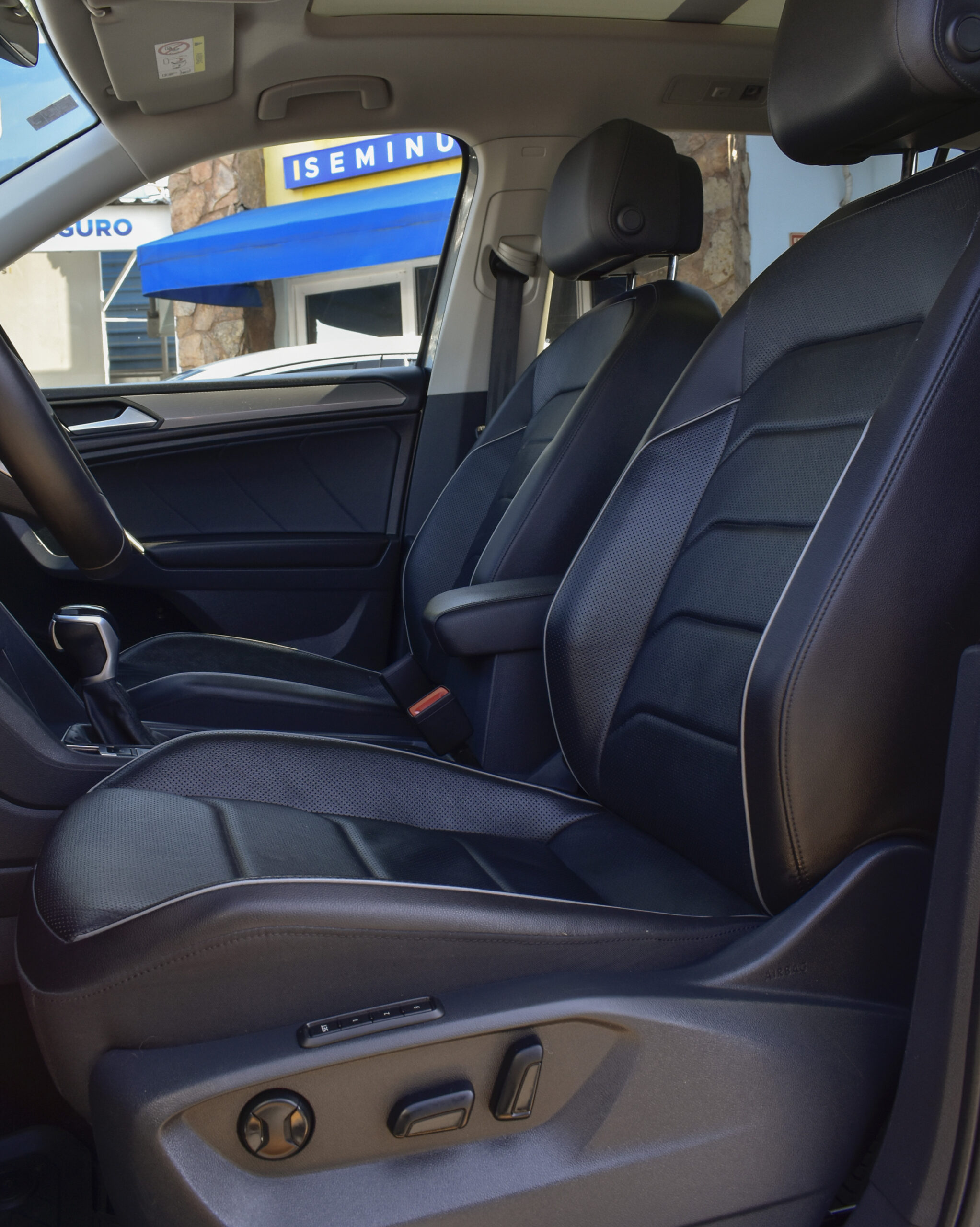 VOLKSWAGEN TIGUAN R-LINE 2022