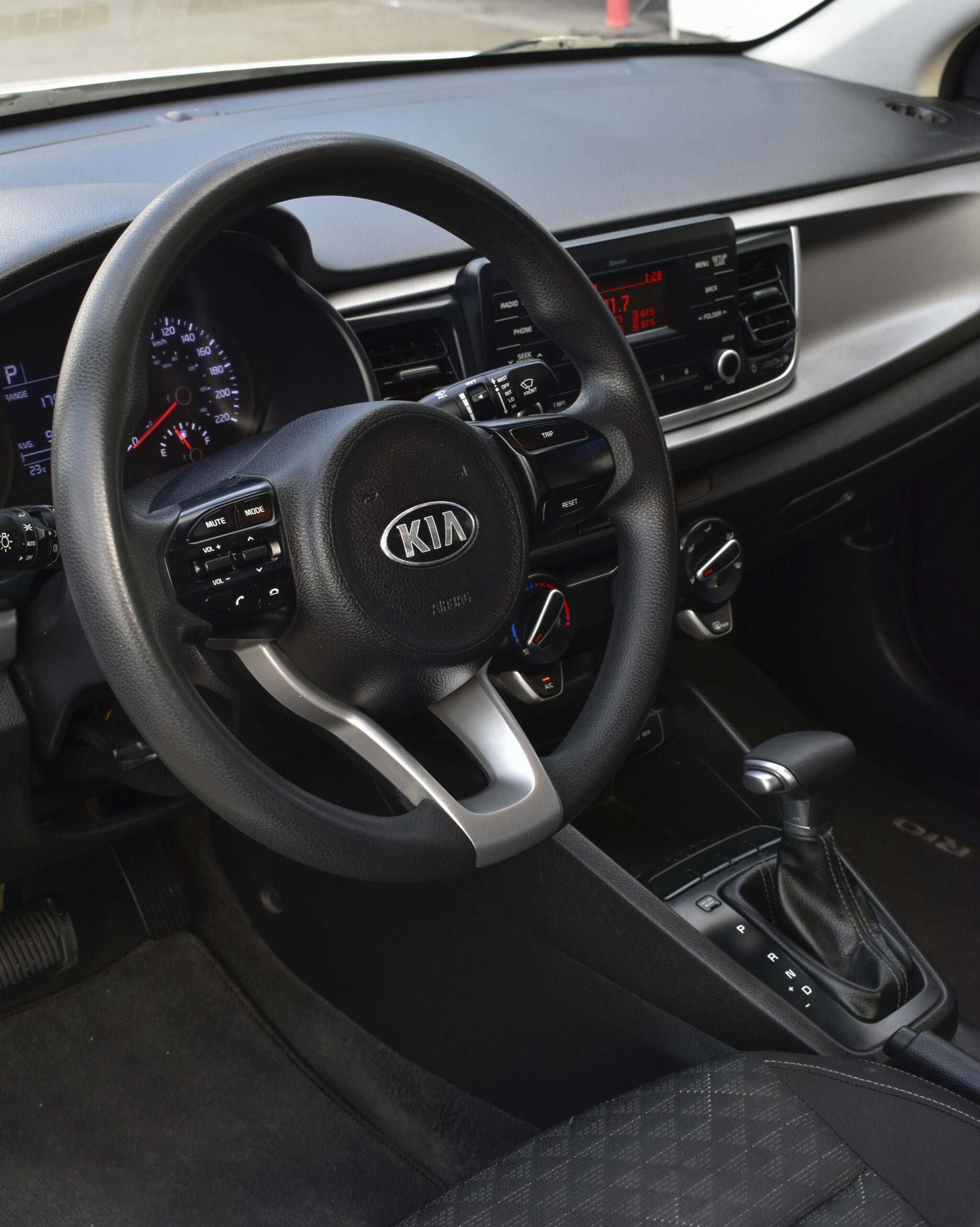 KIA RIO LX 2018