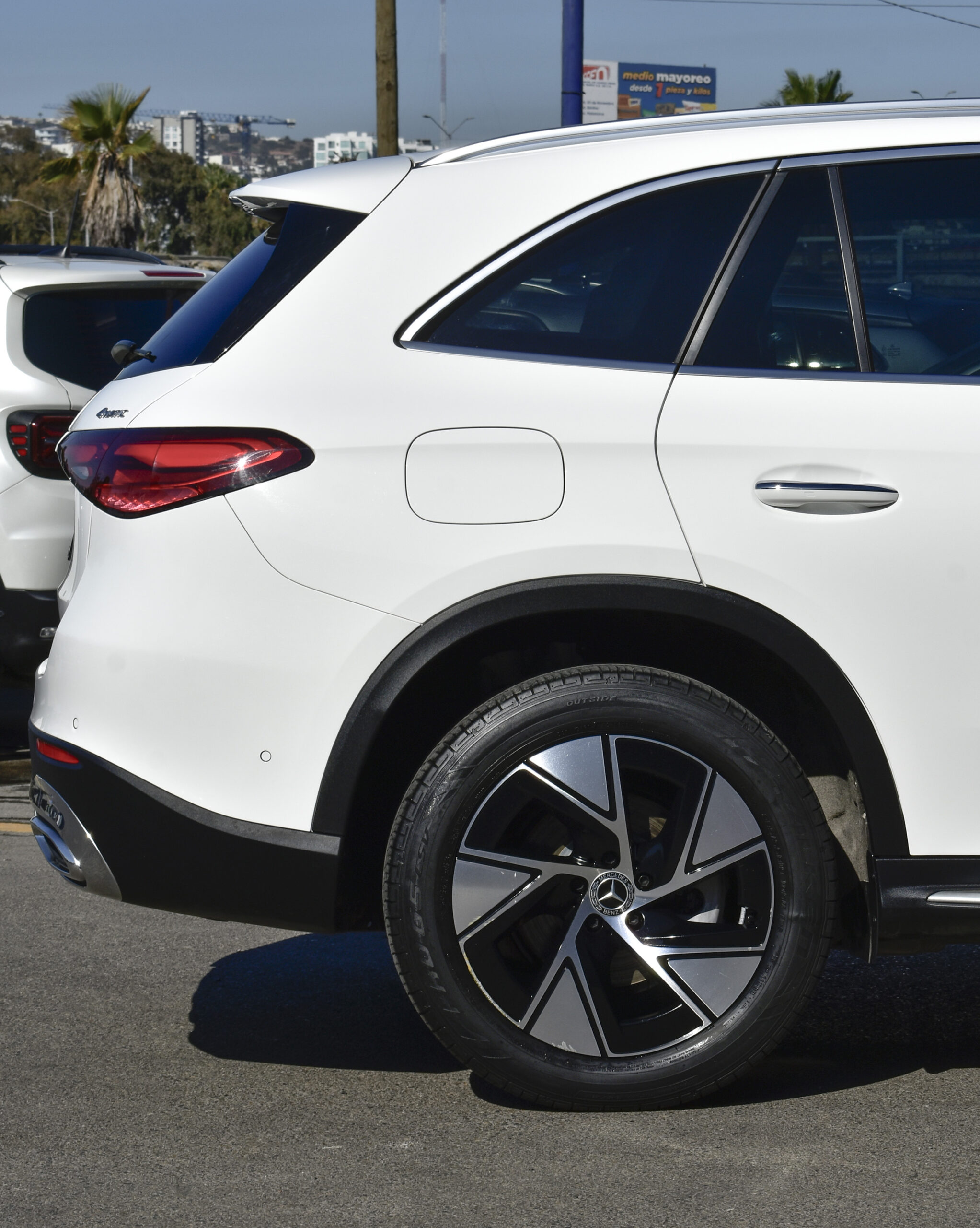 MERCEDES BENZ GLC300 4MATIC 2024