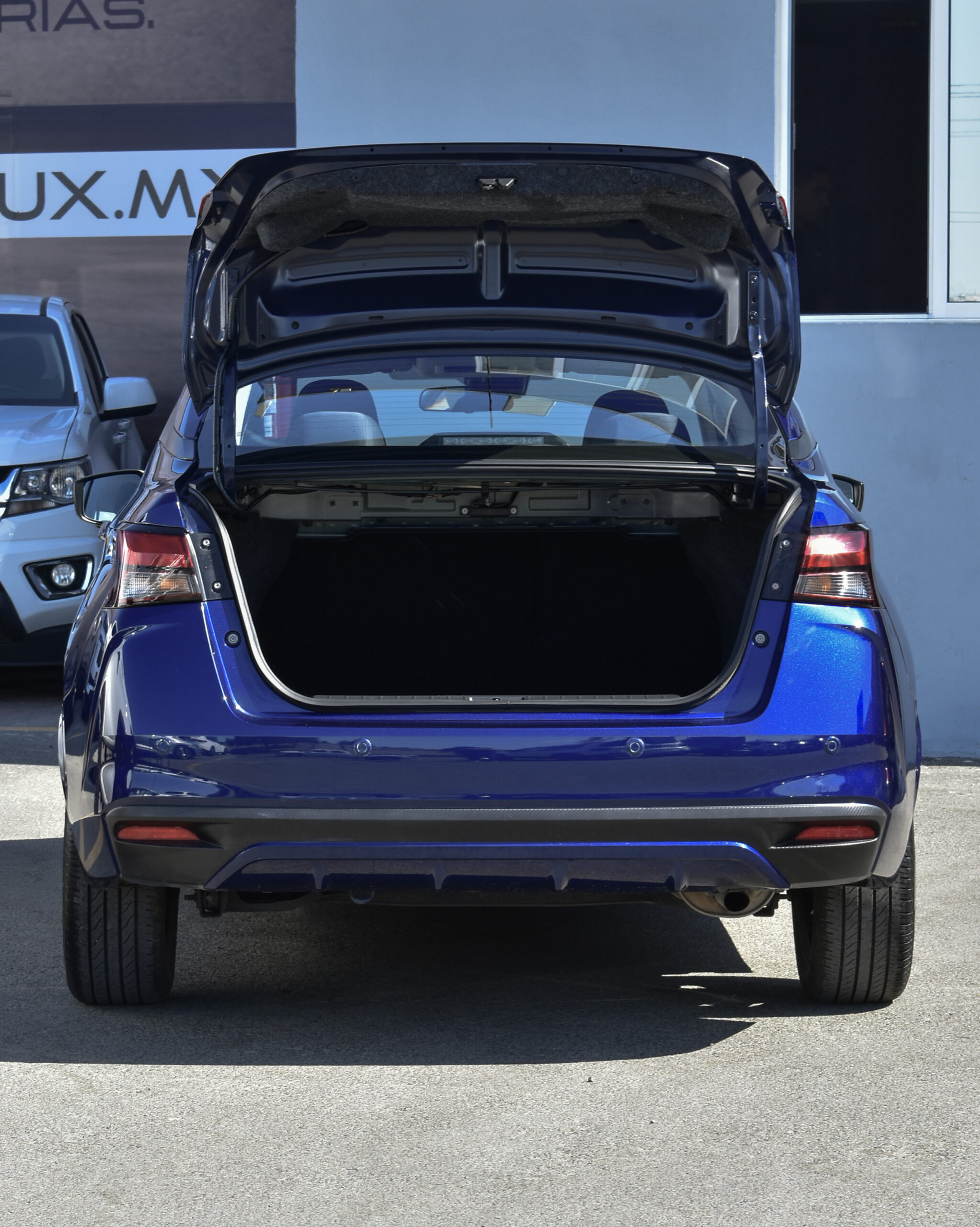 NISSAN VERSA ADVANCE 2024