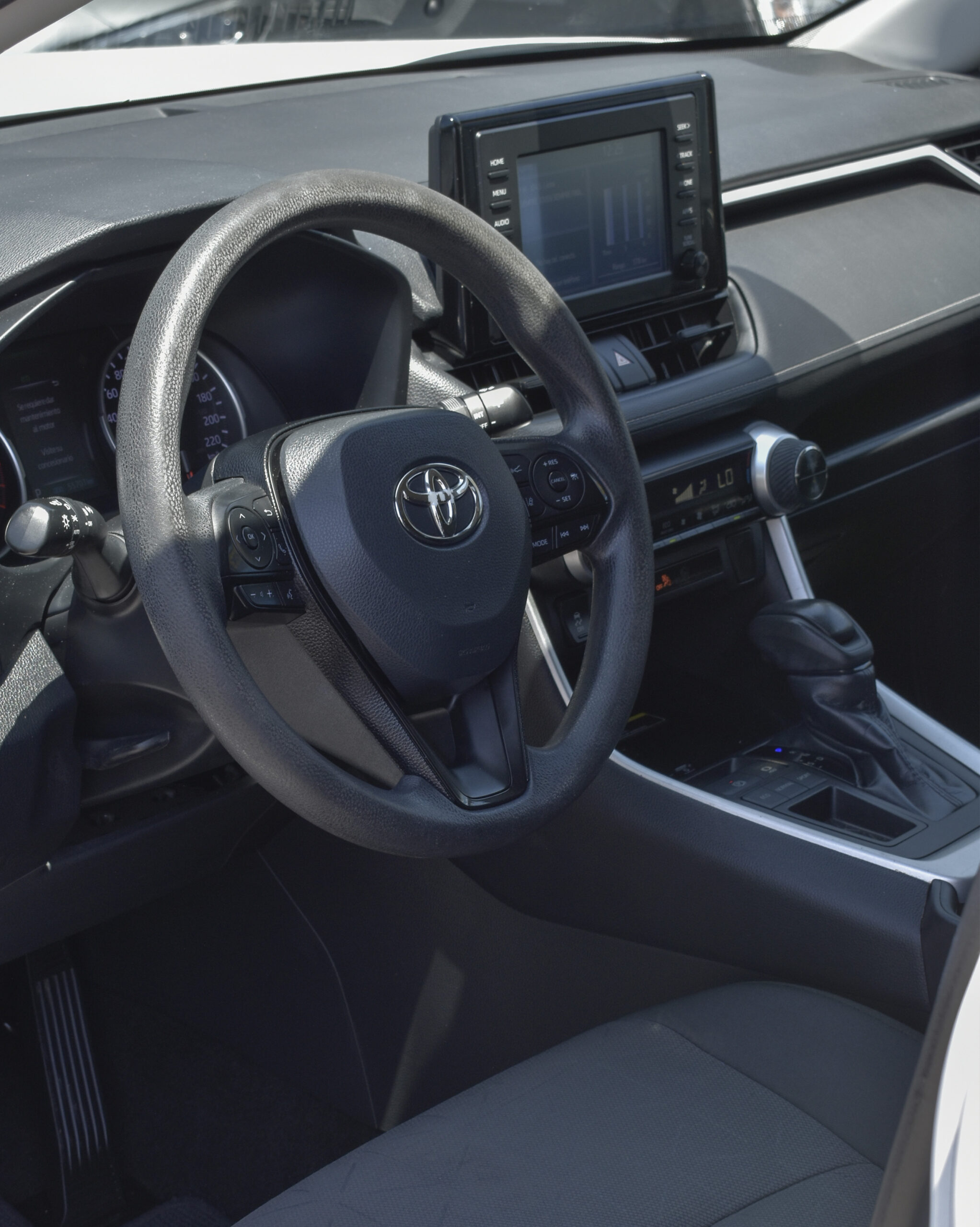 TOYOTA RAV4 XLE 2021