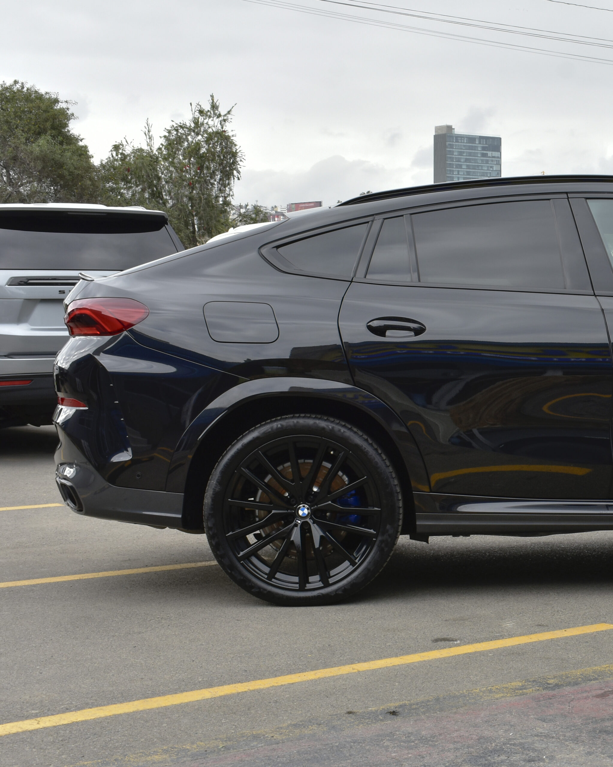 BMW X6 M60i 2024