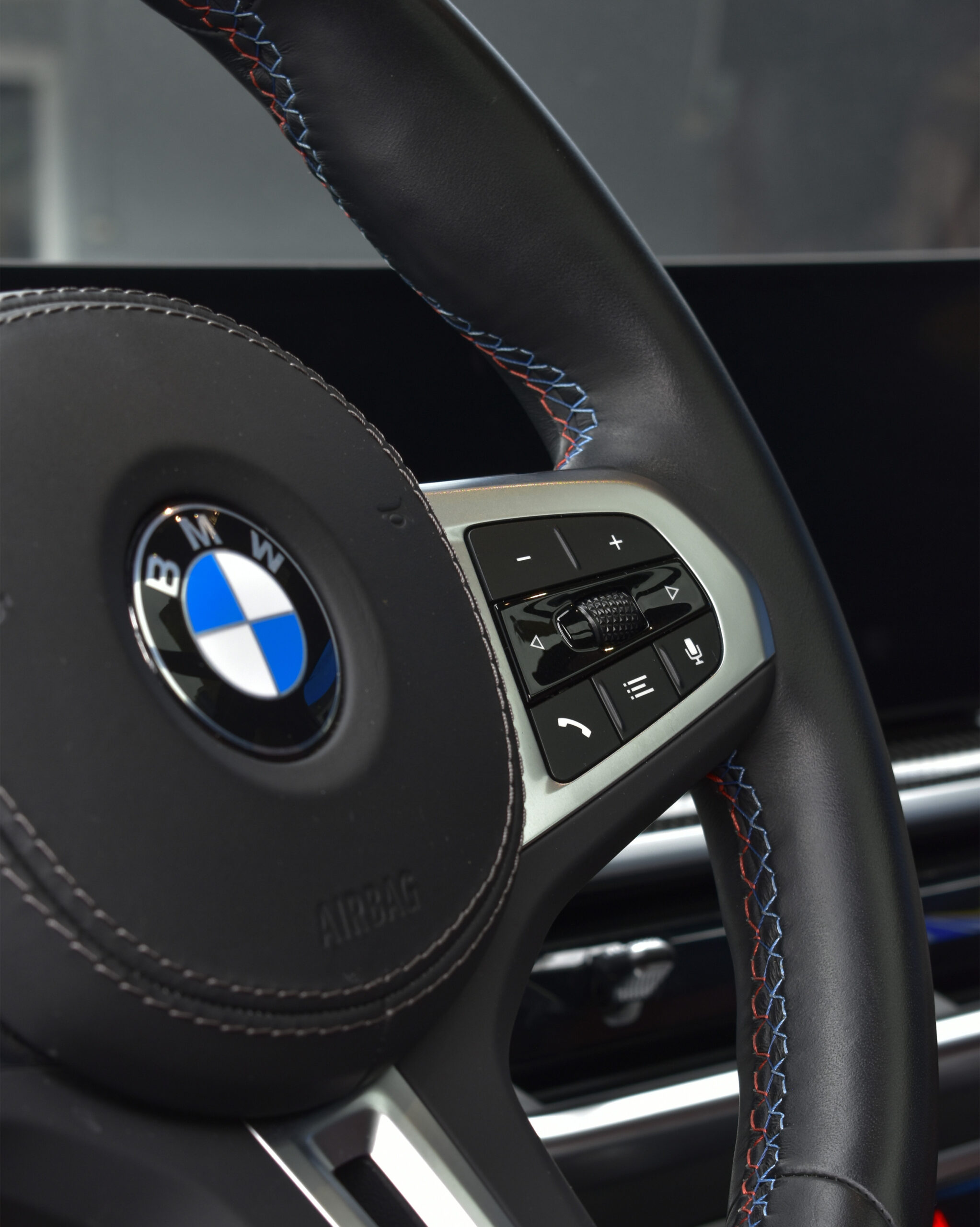 BMW X6 M60i 2024