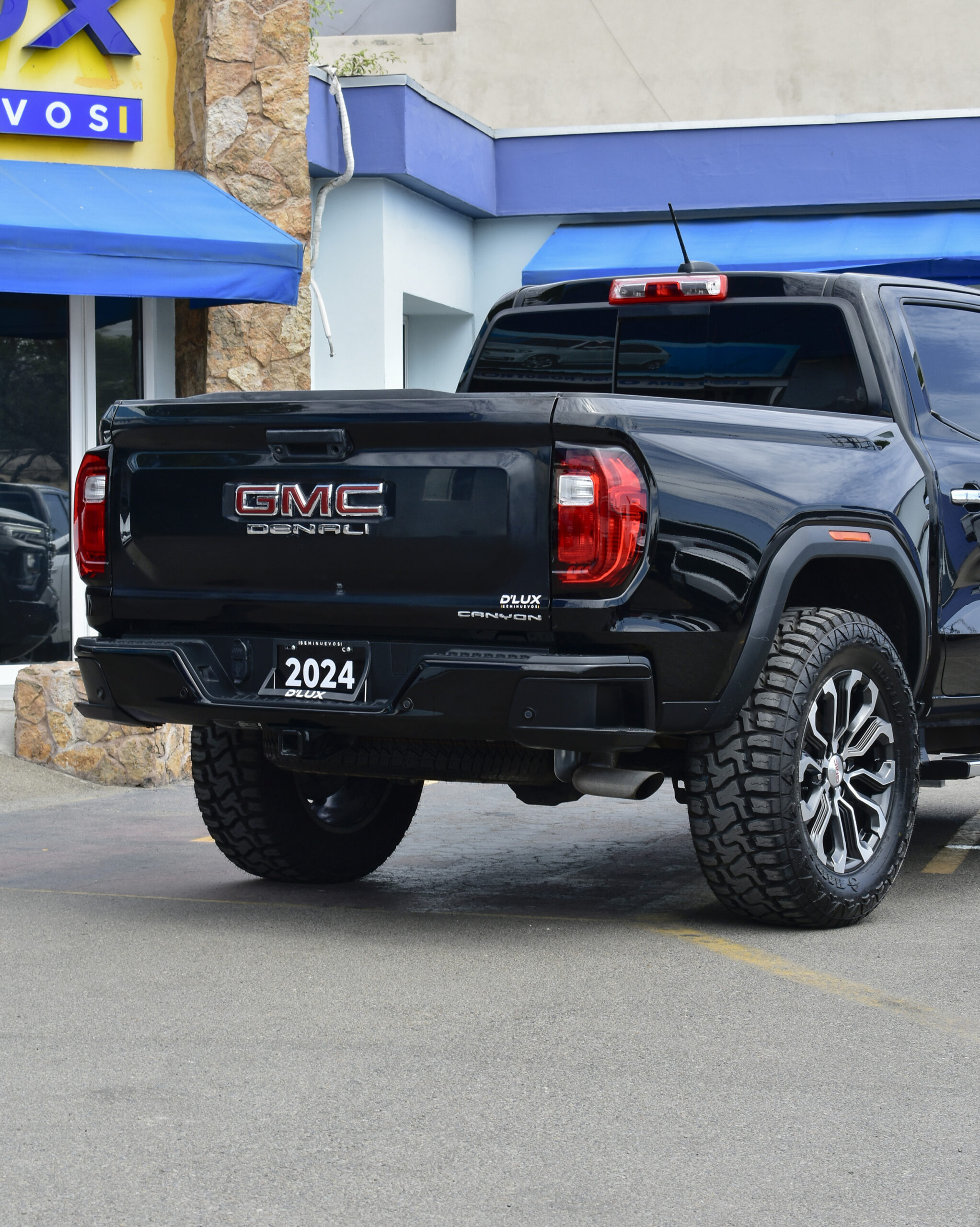 GMC CANYON DENALI 2024