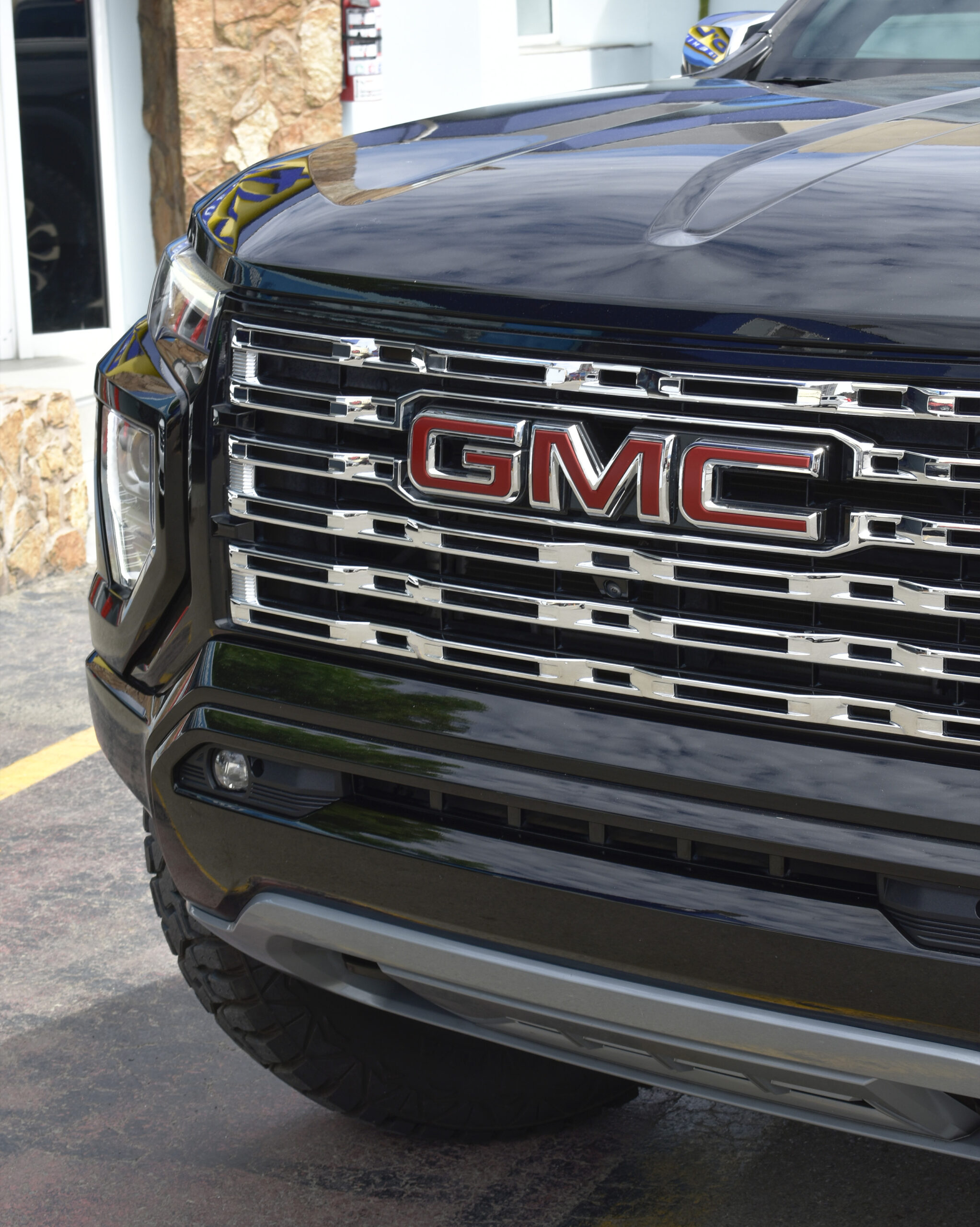 GMC CANYON DENALI 2024