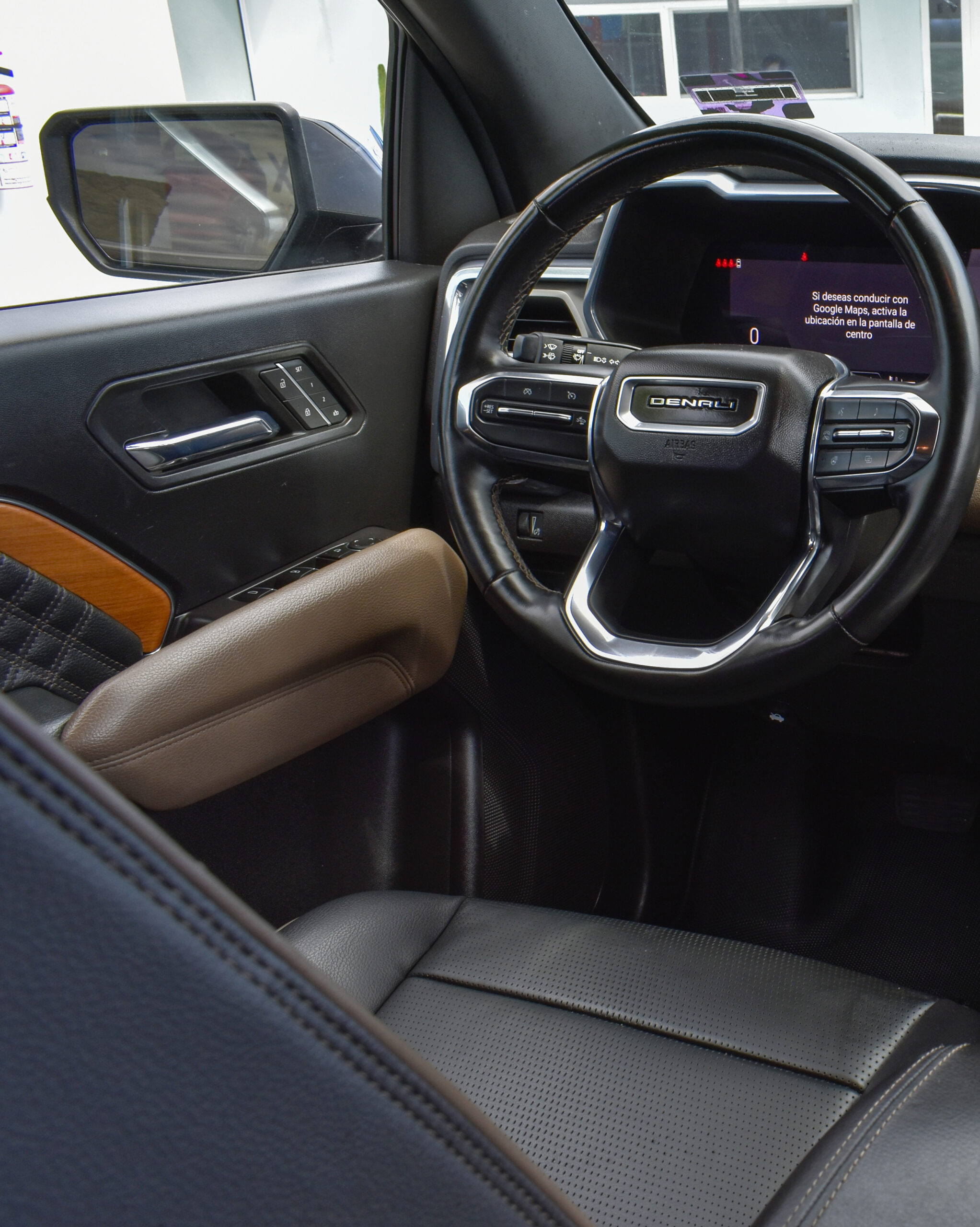 GMC CANYON DENALI 2024