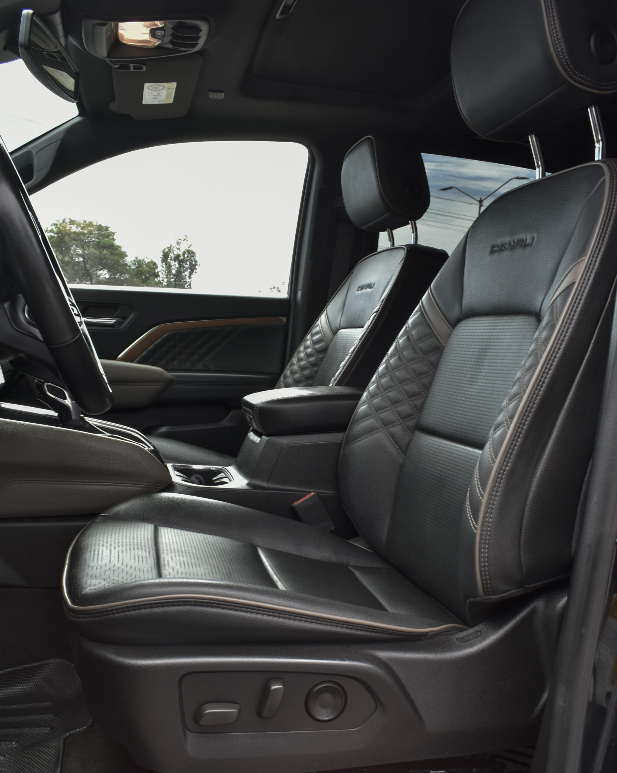 GMC CANYON DENALI 2024
