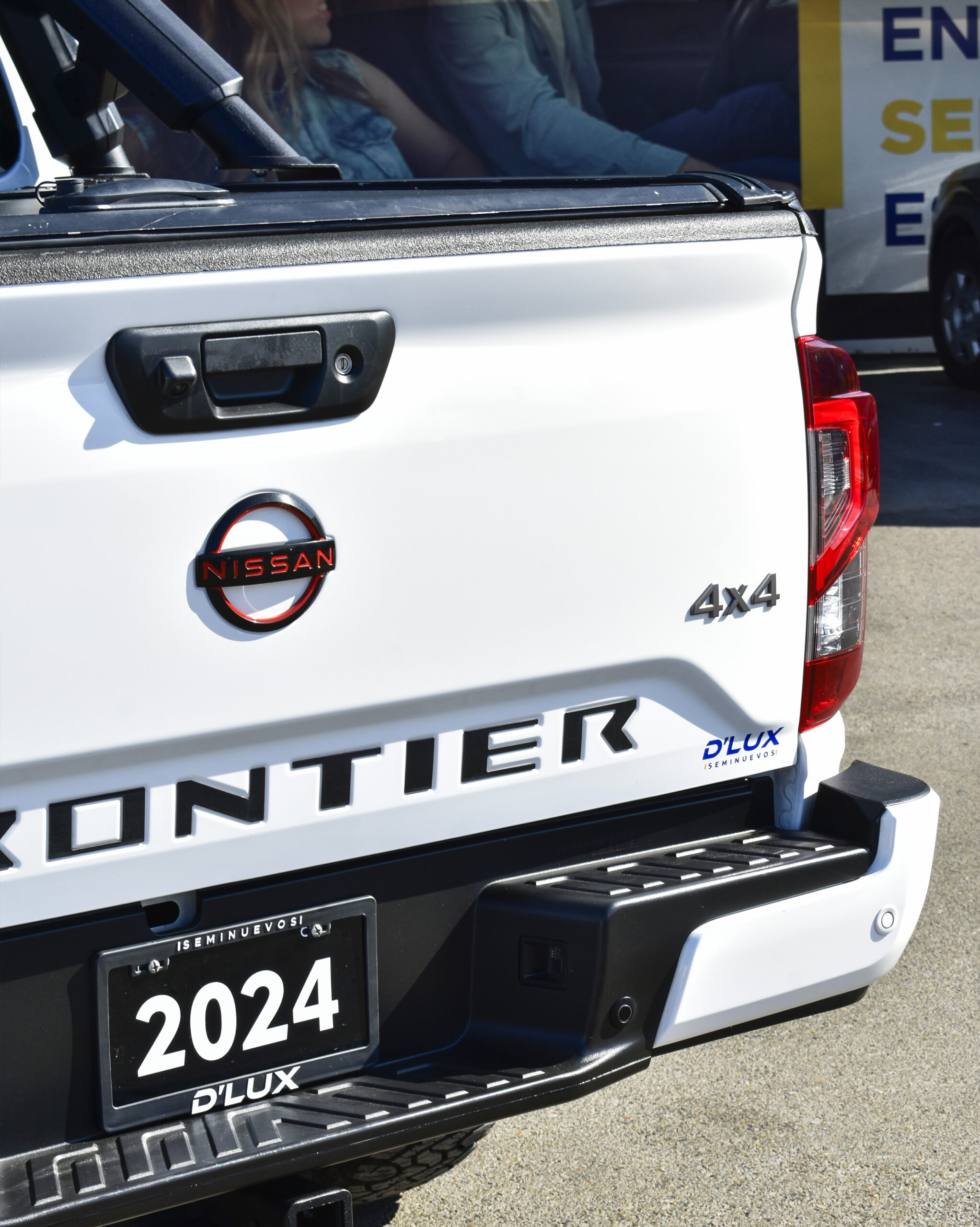 NISSAN FRONTIER PRO-4X 4X4 2024