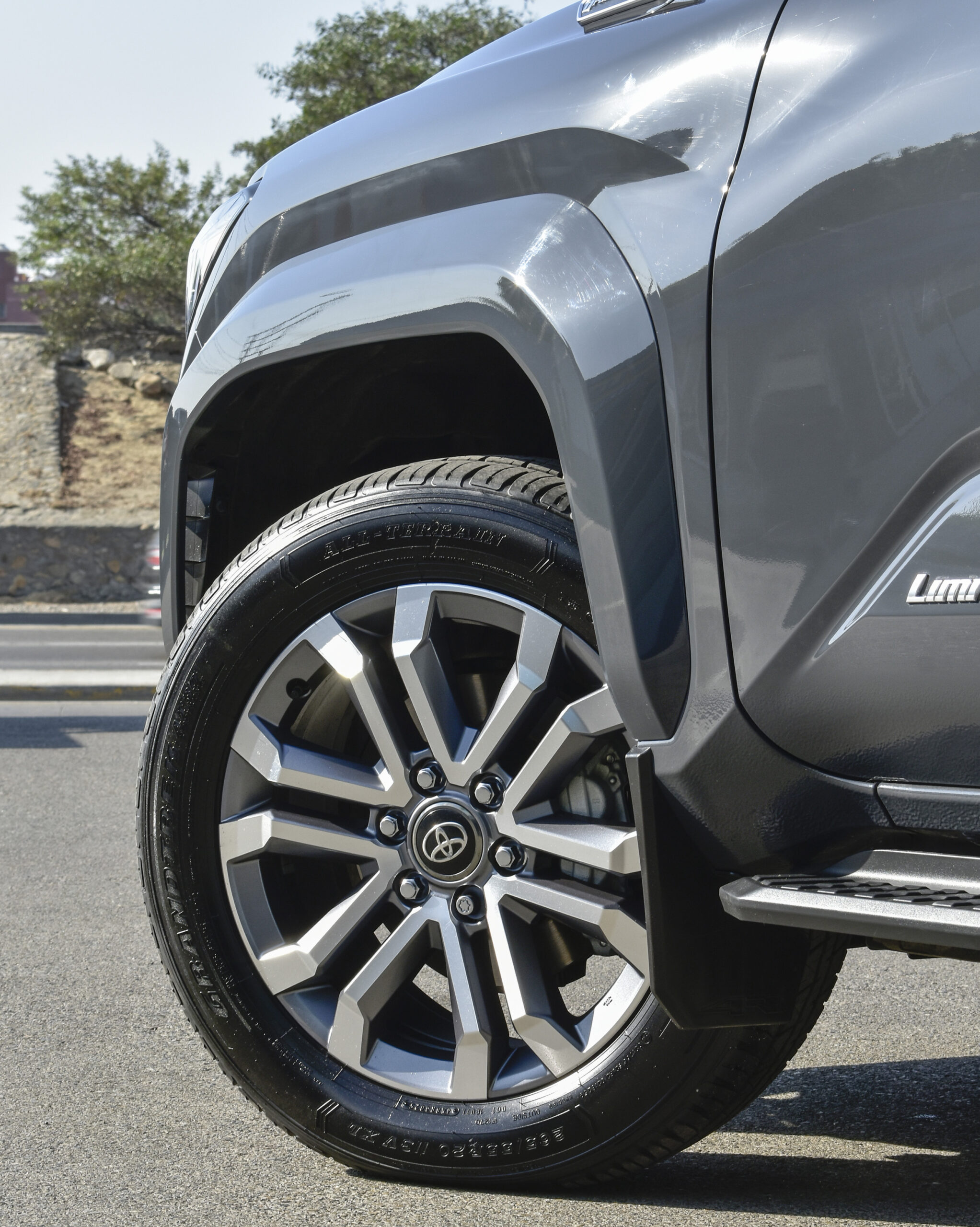 Toyota 4Runner Limited HEV 2025