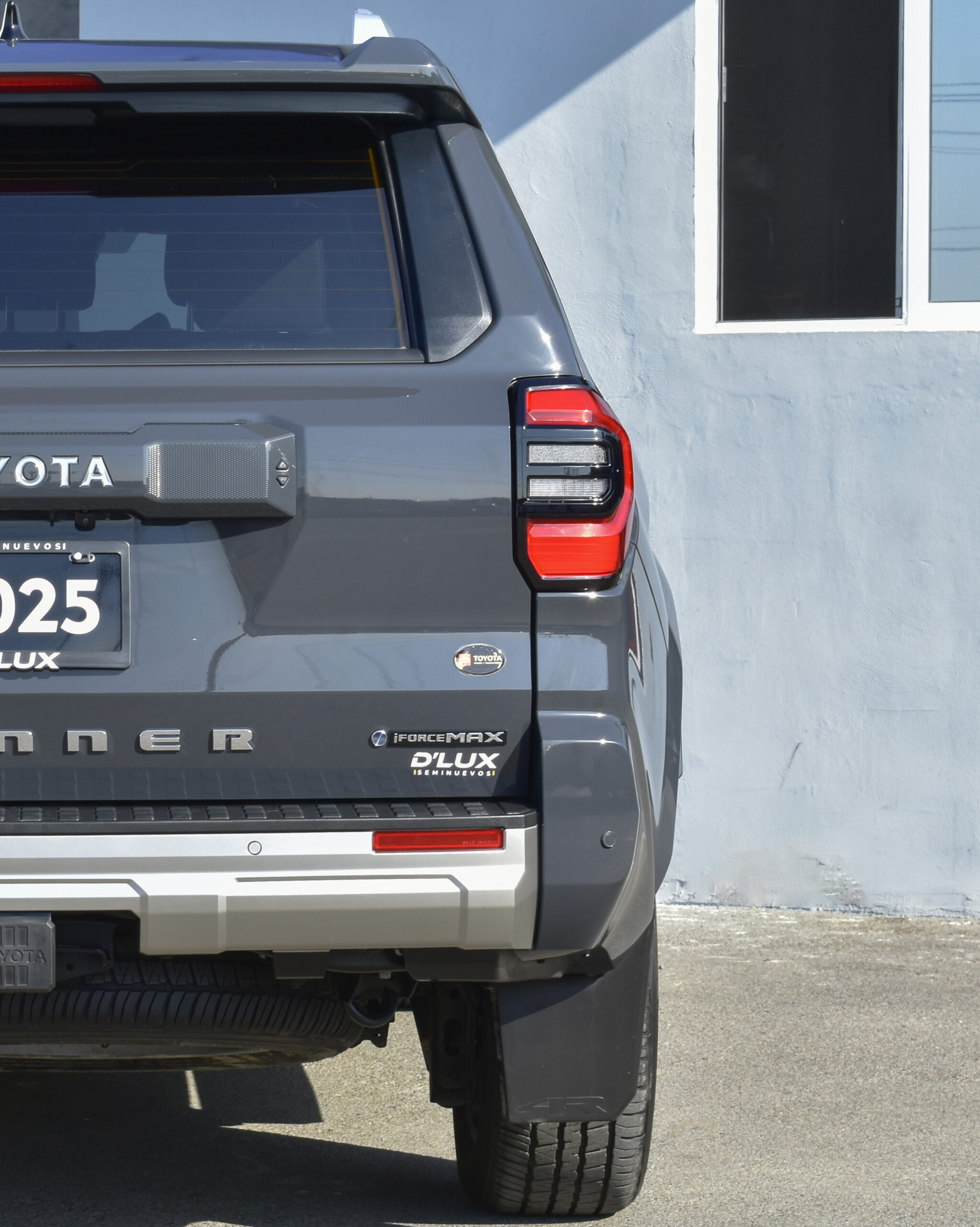 Toyota 4Runner Limited HEV 2025