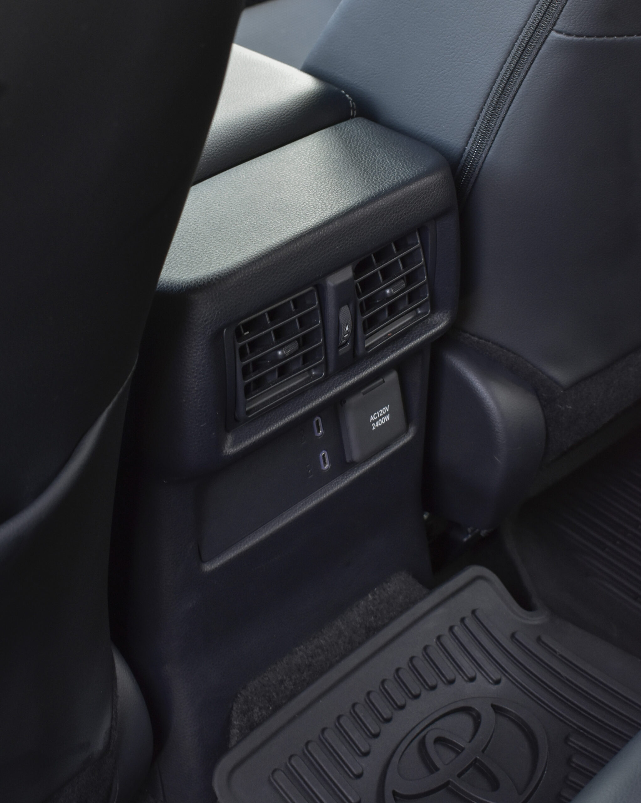Toyota 4Runner Limited HEV 2025